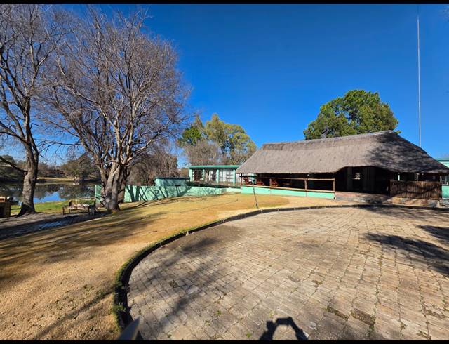 4 BEDROOM HOUSE FOR SALE IN LINDEQUESDRIF